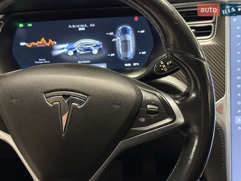 Ліфтбек Tesla Model S 2014 в Володимирі