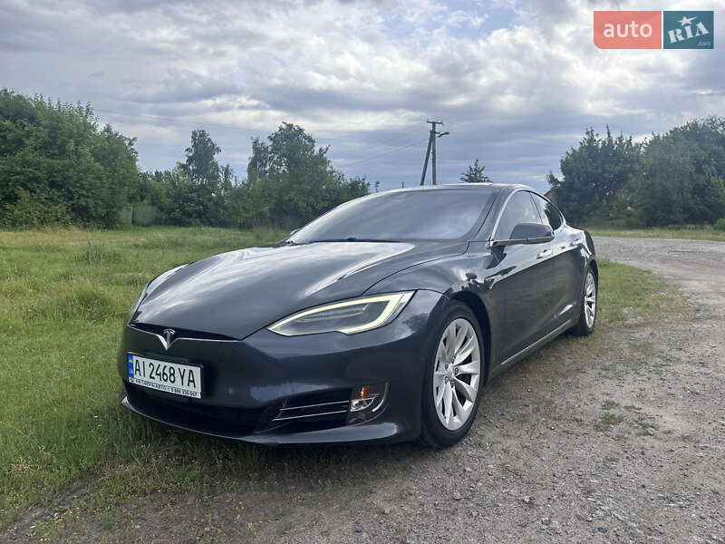 Tesla Model S 2016