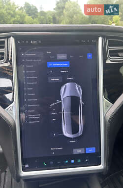 Лифтбек Tesla Model S 2016 в 