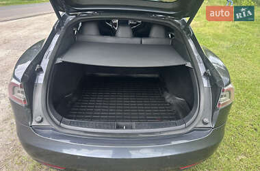 Лифтбек Tesla Model S 2016 в 