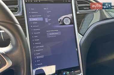 Лифтбек Tesla Model S 2016 в 
