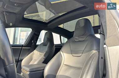 Лифтбек Tesla Model S 2016 в 