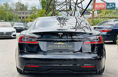 Лифтбек Tesla Model S 2022 в 