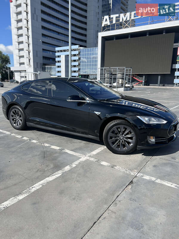 Лифтбек Tesla Model S 2013 в Киеве