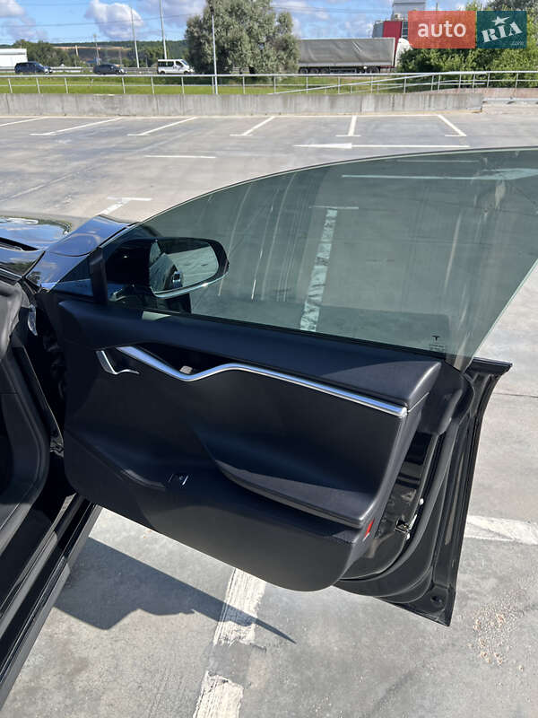 Лифтбек Tesla Model S 2013 в Киеве