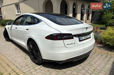 Ліфтбек Tesla Model S 2014 в 