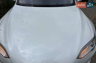 Ліфтбек Tesla Model S 2014 в 