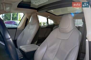 Лифтбек Tesla Model S 2012 в 