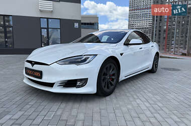 Лифтбек Tesla Model S 2019 в Киеве