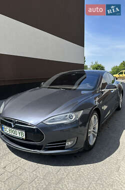 Ліфтбек Tesla Model S 2015 в Львові