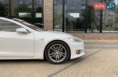 Лифтбек Tesla Model S 2016 в Ивано-Франковске