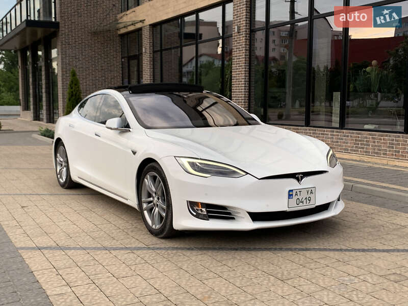 Tesla Model S 2016