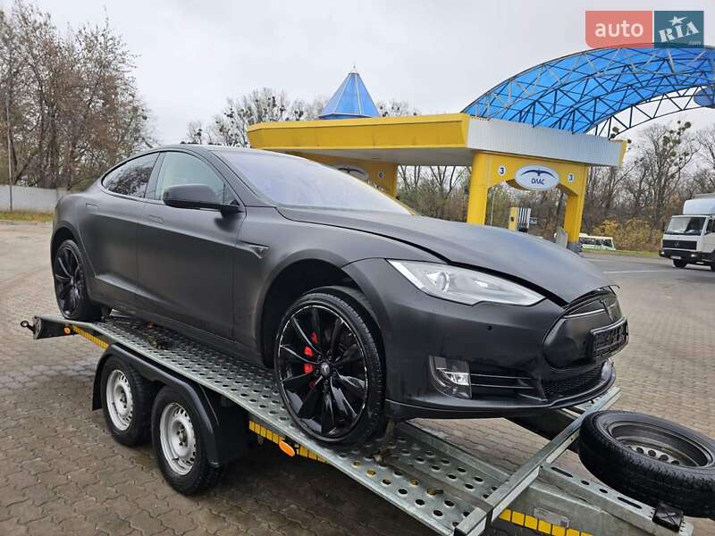 Лифтбек Tesla Model S 2014 в Старичах