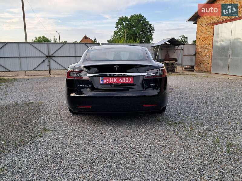 Лифтбек Tesla Model S 2018 в Радехове