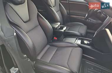 Лифтбек Tesla Model S 2018 в 