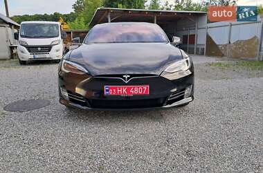 Лифтбек Tesla Model S 2018 в 