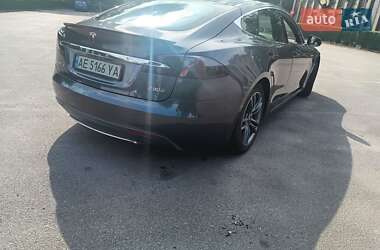 Ліфтбек Tesla Model S 2015 в 