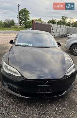 Лифтбек Tesla Model S 2016 в 
