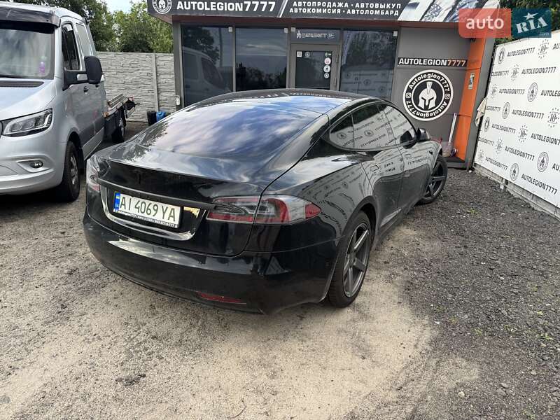 Ліфтбек Tesla Model S 2016 в Бучі
