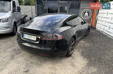 Лифтбек Tesla Model S 2016 в 