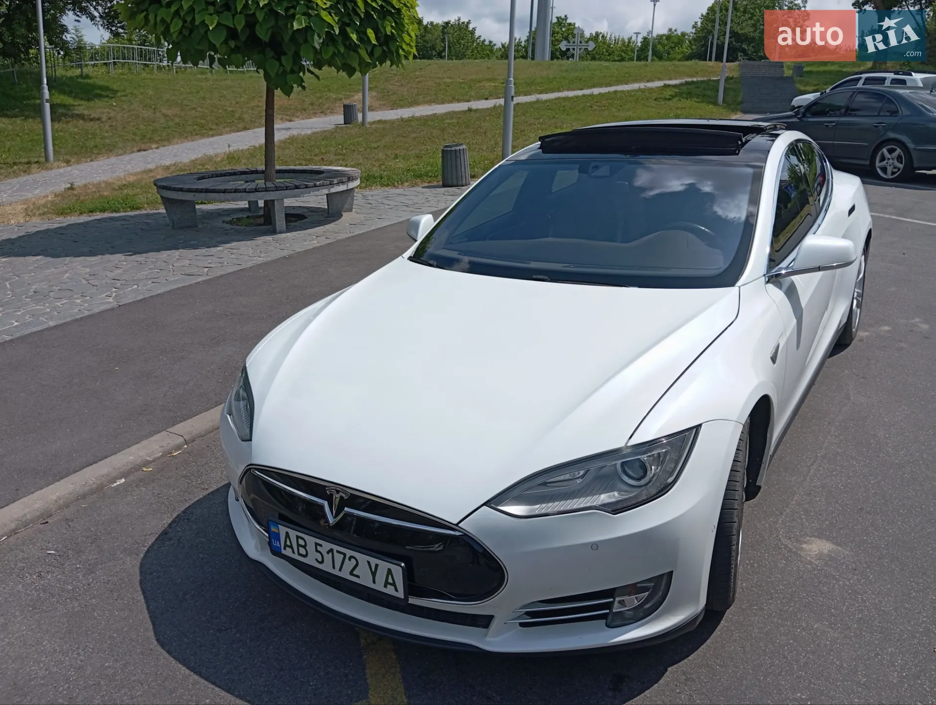 2015 Tesla Model S - мініатюра 4