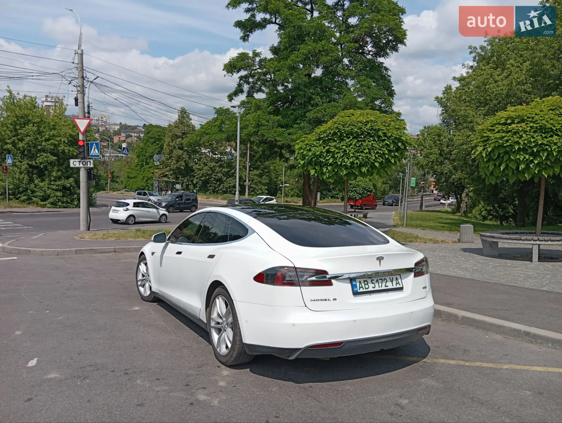 2015 Tesla Model S - мініатюра 10