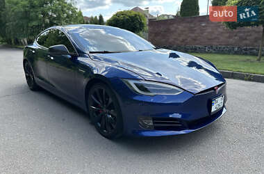 Ліфтбек Tesla Model S 2016 в Рівному