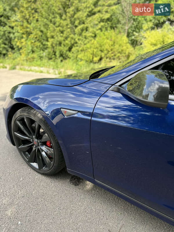 Ліфтбек Tesla Model S 2016 в Рівному фото 14 Ліфтбек Tesla Model S 2016 в Рівному