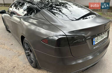 Ліфтбек Tesla Model S 2014 в 