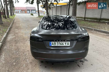 Ліфтбек Tesla Model S 2014 в 