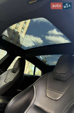 Лифтбек Tesla Model S 2016 в 