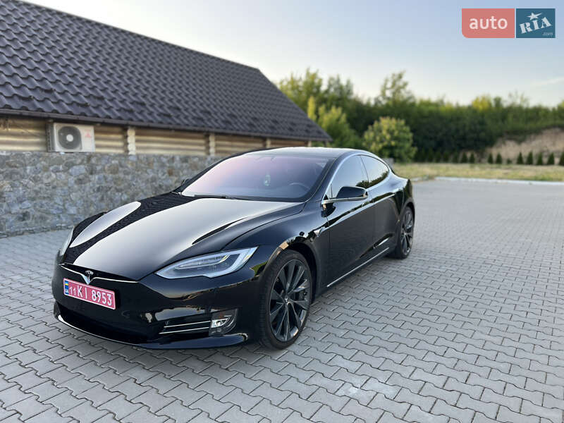 Лифтбек Tesla Model S 2018 в 