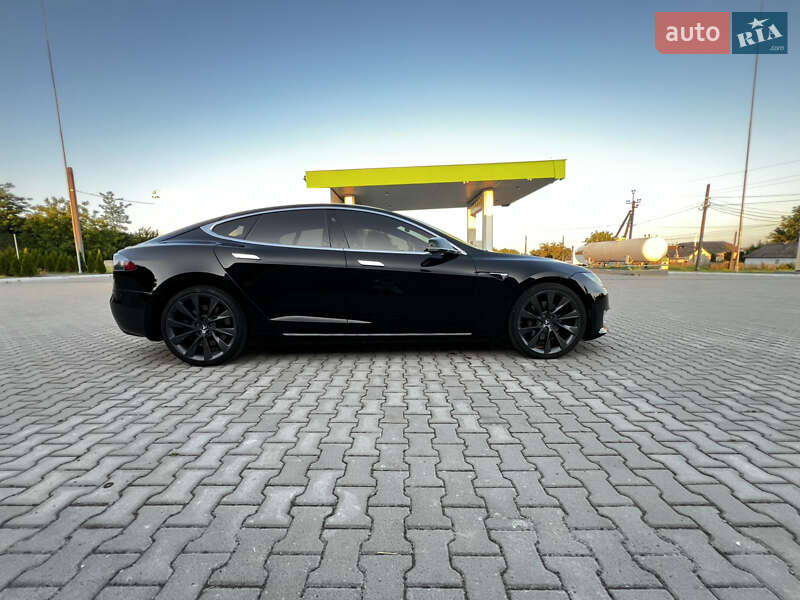 Лифтбек Tesla Model S 2018 в Калиновке