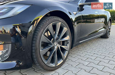Лифтбек Tesla Model S 2018 в 