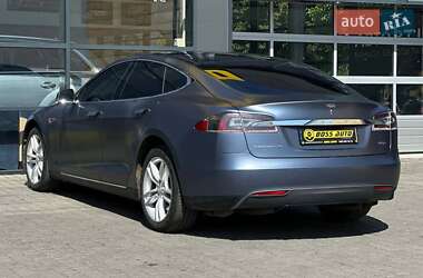 Лифтбек Tesla Model S 2015 в 