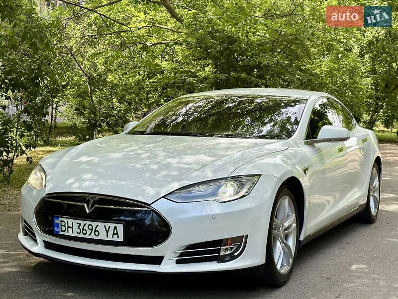 Лифтбек Tesla Model S 2013 в Одессе