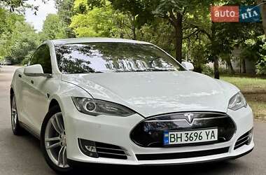 Ліфтбек Tesla Model S 2013 в Одесі