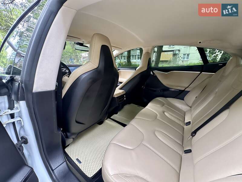 Лифтбек Tesla Model S 2013 в Одессе
