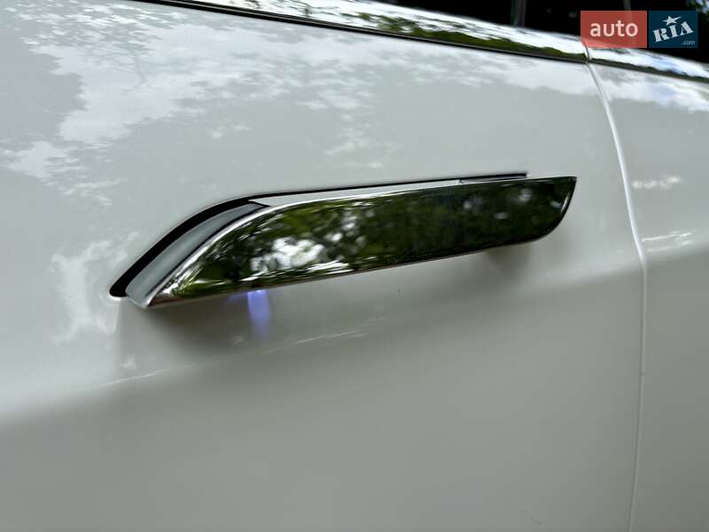 Лифтбек Tesla Model S 2013 в Одессе
