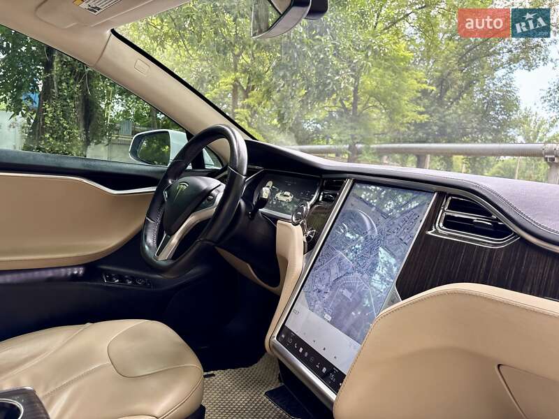 Лифтбек Tesla Model S 2013 в Одессе