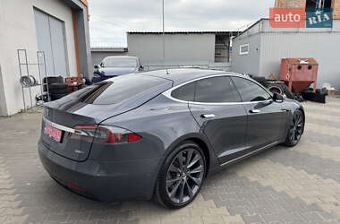 Лифтбек Tesla Model S 2017 в 
