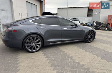 Лифтбек Tesla Model S 2017 в 
