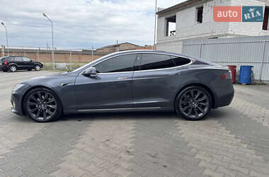 Лифтбек Tesla Model S 2017 в 
