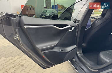 Лифтбек Tesla Model S 2017 в 