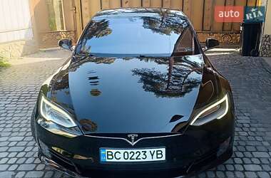 Лифтбек Tesla Model S 2016 в 