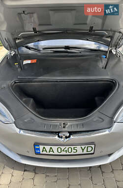 Лифтбек Tesla Model S 2018 в 