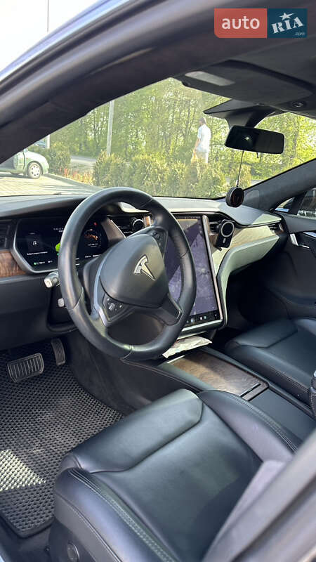 Лифтбек Tesla Model S 2018 в Виннице