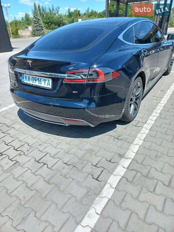 Лифтбек Tesla Model S 2014 в Виннице