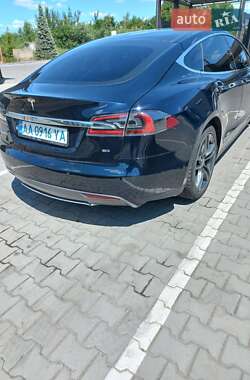 Лифтбек Tesla Model S 2014 в 