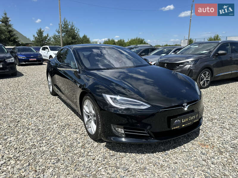 Лифтбек Tesla Model S 2020 в Ивано-Франковске